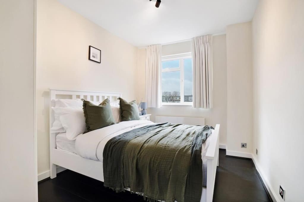 The Camden Suite Bright & Beautiful 2-Bed City Retreat ลอนดอน ภายนอก รูปภาพ